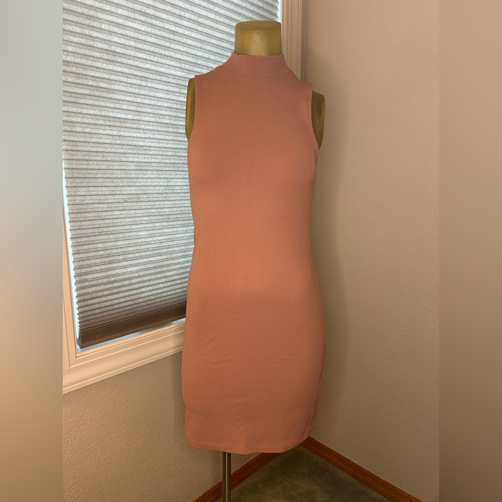 Abercrombie & Fitch sleeveless pink ribbed bodycon dress size medium